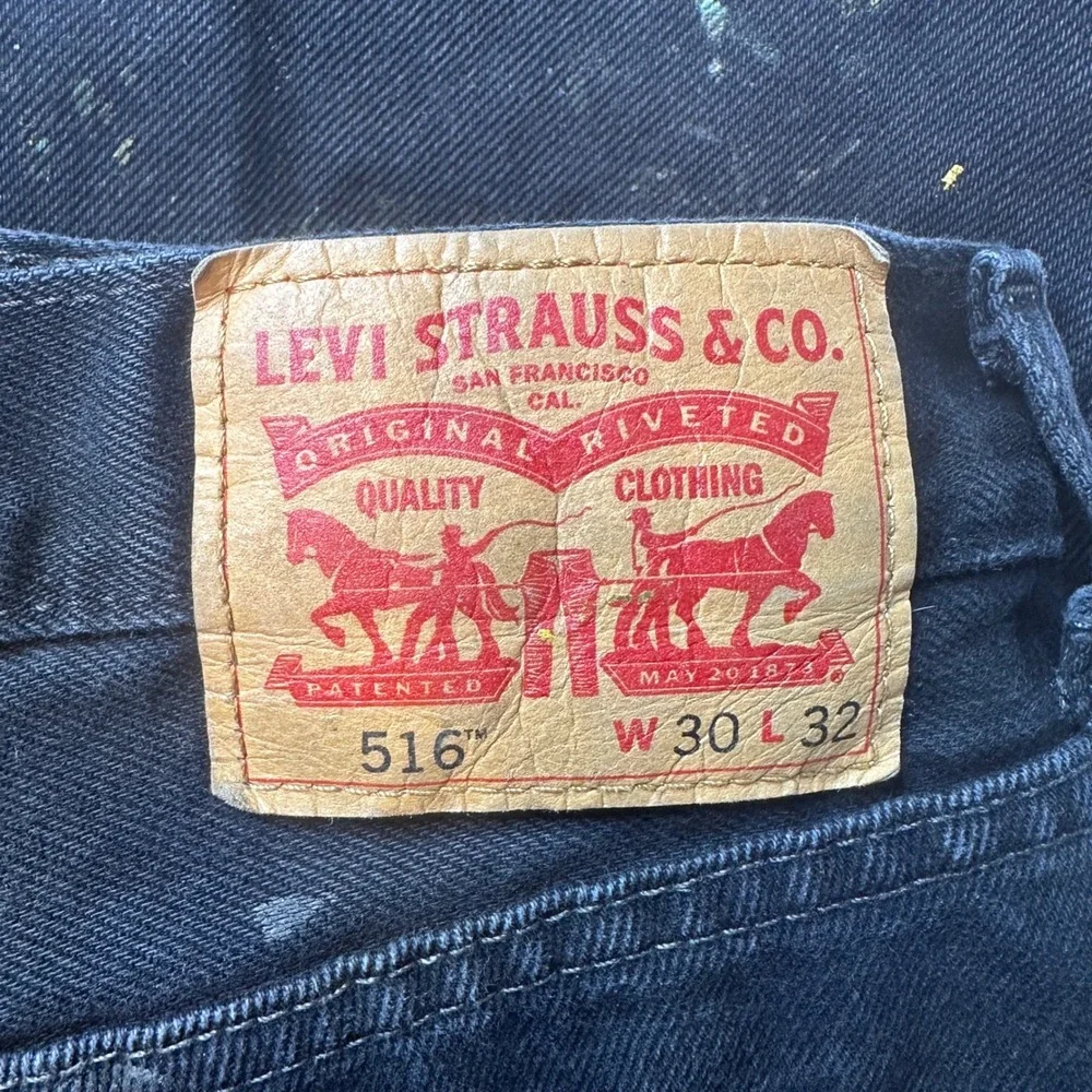 Levi's 516 Jeans Mens 30x32 (31x30) Black Straight Leg Distressed Paint Splatter